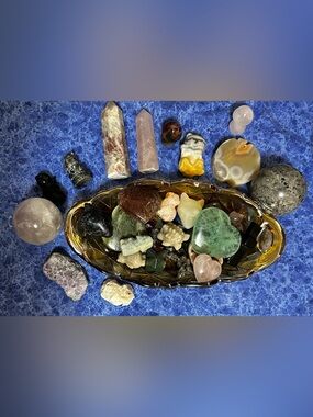 Rocks and Crystals Mystery Box - 2 surprise stones